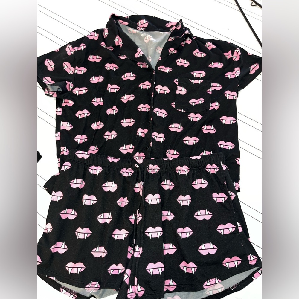 Vampire fang Short pajama set